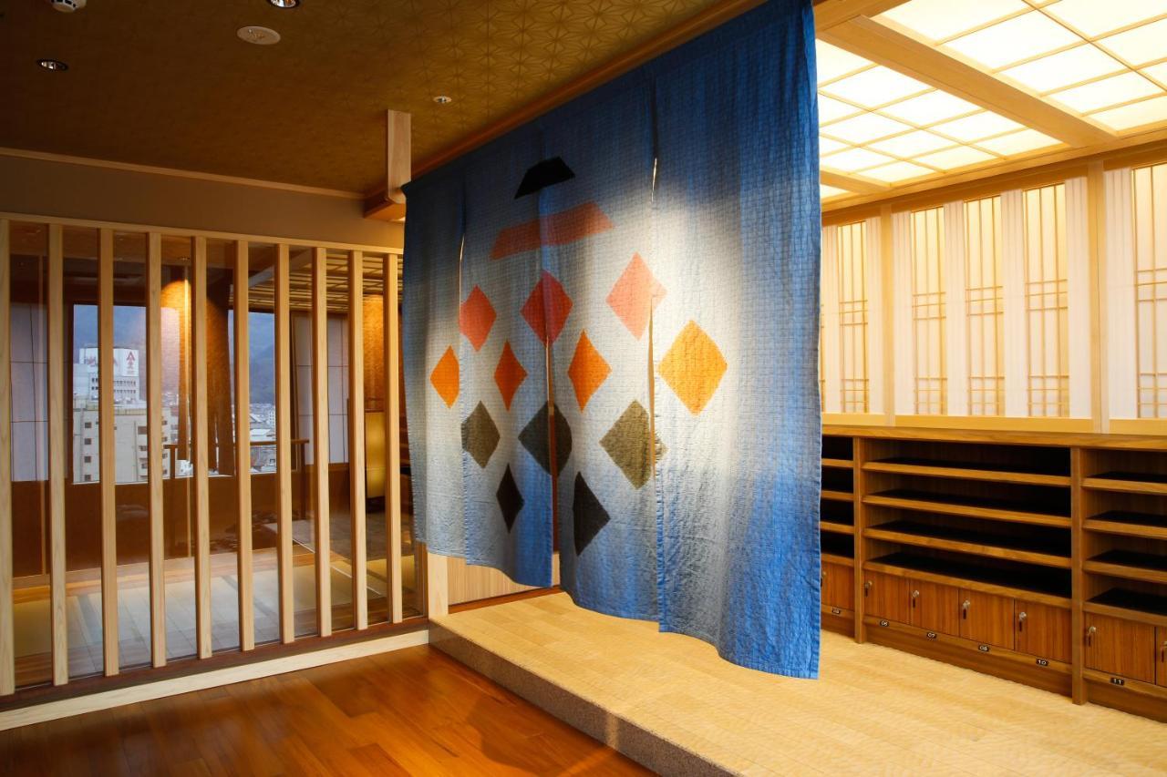 The Shiroyama Terrace Tsuyama Villa Eksteriør bilde